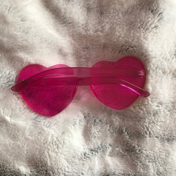 Pink heart shaped glasses - Picture 2 of 3